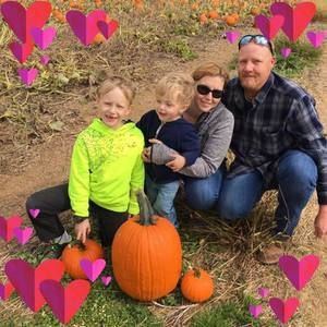 Meet your Posher, Laura